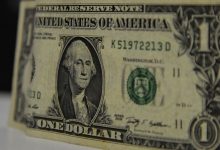Photo of Sem novidades na Previdência, dólar inicia abril em queda