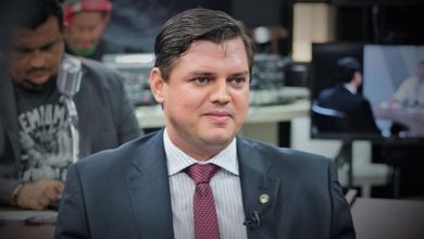 Photo of Deputado Taciano Diniz parabeniza os professores pelo dia 15 de outubro.