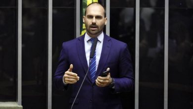 Photo of Câmara oficializa Eduardo Bolsonaro como líder do PSL