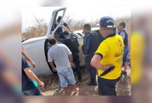 Photo of Carro capota em rodovia entre Conceição e Mauriti e deixa três pessoas feridas