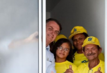 Photo of Bolsonaro entrega 4,1 mil moradias populares na Paraíba