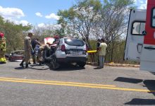 Photo of ASSISTA: Acidente com  caminhão e viatura da PM deixa policial preso nas ferragens entre Boa Ventura e Itaporanga