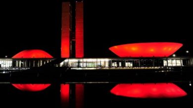 Photo of Congresso se ilumina de vermelho em apoio à campanha contra a Aids