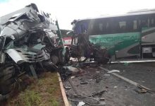 Photo of Ônibus com cantor Deivinho Novaes tomba e deixa um morto e vários feridos; vídeo