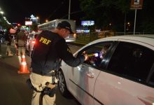 Photo of PRF flagra mais de 1,3 mil infrações de trânsito durante o carnaval na Paraíba