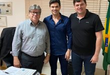 Photo of Governador João Azevedo declara apoio a pré-candidatura de Dr. Júnior Diniz em Itaporanga 