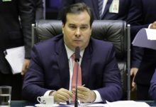 Photo of Após desembarque do DEM, Rodrigo Maia diz a aliados que deve deixar partido