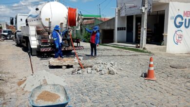 Photo of Prefeitura e CAGEPA de Itaporanga intensifica limpeza de galerias em vários pontos da cidade