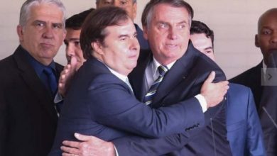 Photo of Após ‘traição’ no DEM, Maia ameaça abrir processo de impeachment contra Bolsonaro