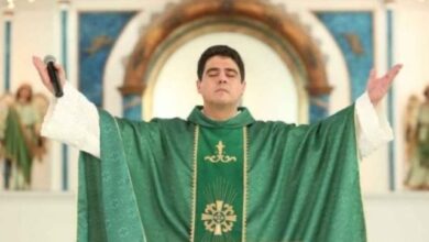 Photo of Em áudio, padre Robson pede morte de desafeto: “Seria uma bênção”