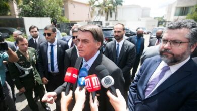 Photo of Bolsonaro diz que “ninguém reclamou de falta de recursos”