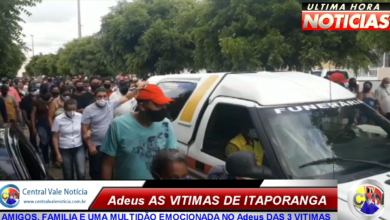 Photo of ASSISTA: Multidão acompanha sepultamento das três vítimas de acidente em Itaporanga