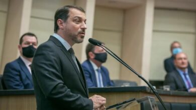 Photo of Tribunal de SC aceita denúncia e afastará do cargo governador Carlos Moisés