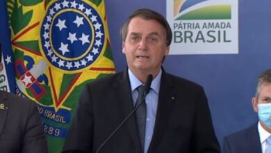 Photo of Bolsonaro quer que batalhões militares sejam usados como postos de vacinação contra a Covid-19