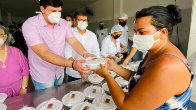 Photo of Ao lado do deputado Taciano Diniz, prefeito de Cabedelo inaugura primeiro restaurante popular da cidade