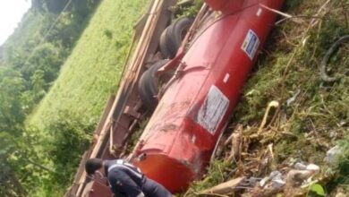 Photo of Capotamento de caminhão-pipa deixa motorista morto em área rural de Igaracy