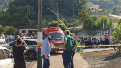 Photo of Jovem invade escola e mata três crianças e duas funcionárias no Oeste de SC