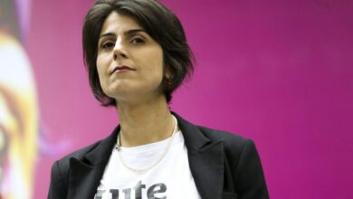 Photo of Manuela D’Ávila aparece como morta em cadastro do SUS