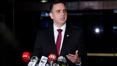 Photo of Presidente do Senado já “abraçou” indicação de André Mendonça ao STF