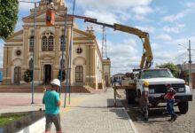 Photo of Prefeitura de Itaporanga realiza manutenção em pontos de iluminação pública de praças da cidade
