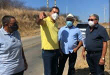 Photo of Acompanhado do deputado Ricardo Barbosa prefeito Divaldo Dantas visita obras em Itaporanga