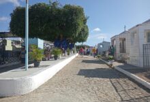 Photo of Visitantes lotam cemitério para homenagens do Dia de Finados em Itaporanga