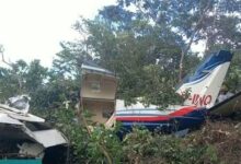 Photo of Avião com 5 pessoas cai em fazenda de Nelson Piquet