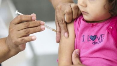 Photo of Pais que recusarem vacina podem perder a guarda de filho, diz juiz