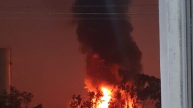 Photo of Incêndio atinge fábrica de calçados em Santa Rita; bombeiros tentam controlar as chamas