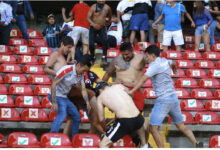 Photo of Futebol? Batalha entre torcedores no México teria deixado ao menos 15 óbitos