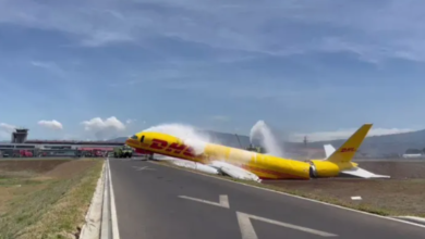 Photo of Vídeo: Avião da DHL derrapa durante pouso e se parte em dois na Costa Rica