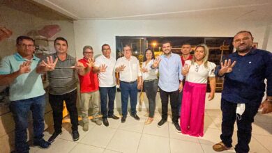 Photo of Prefeito de Igaracy anuncia adesão e João passa a ter o apoio de 15 das dezoito cidades do Vale do Piancó