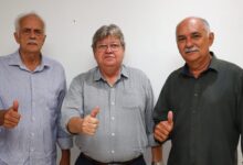 Photo of Prefeito de Santa Luzia e lideranças do MDB declaram apoio à reeleição do governador João Azevêdo