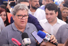 Photo of João Azevêdo fala em reformatação do secretariado, mas garante que assunto só entra na pauta em dezembro