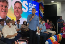 Photo of Aguinaldo anuncia candidatura à reeleição e indicação do vice de João Azevêdo