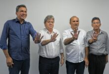 Photo of Prefeito de Itaporanga  reafirma apoio a João Azevêdo agradecendo obras do estado no município