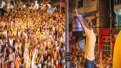 Photo of Divaldo Dantas mostra força, leva multidão as ruas em apoio a João e se consolida como maior liderança política de Itaporanga