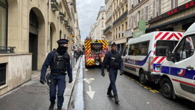 Photo of Atirador mata ao menos 3 em Paris, e polícia investiga motivação racista