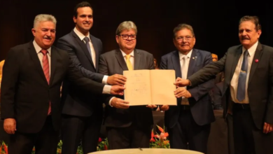 Photo of João Azevêdo e Lucas Ribeiro tomam posse como governador e vice-governador da PB
