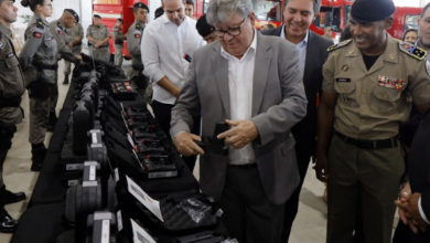 Photo of João Azevêdo entrega viaturas e equipamentos para as Forças de Segurança com investimentos de R$ 21 milhões