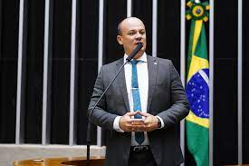 Photo of Cabo Gilberto e deputados pedem impeachment de Lula