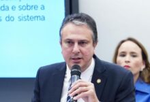 Photo of Ministro da Educação vê Enem com ‘preocupação’ e defende suspensão do novo ensino médio