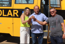 Photo of ASSISTA: Prefeito Divaldo Dantas  entrega Ônibus escolar 0 km a Secretaria de Educação de Itaporanga
