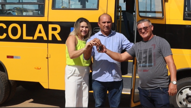 Photo of ASSISTA: Prefeito Divaldo Dantas  entrega Ônibus escolar 0 km a Secretaria de Educação de Itaporanga