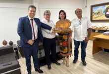 Photo of Governador se reúne com o deputado júnior Araújo, Divaldo e Calina Dantas e reafirma compromisso político com o Prefeito de Itaporanga