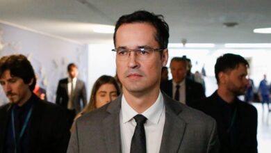 Photo of Ex-deputado Deltan Dallagnol presta depoimento à PF