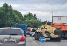 Photo of Mercenários russos rebeldes do Grupo Wagner avançam em direção a Moscou e Praça Vermelha é bloqueada por barreiras de metal