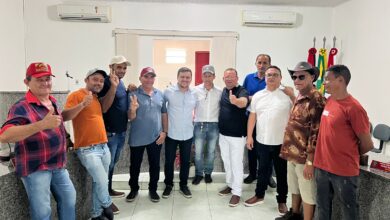 Photo of Oposição se unem com o apoio do deputado estadual Gilbertinho e lança o nome de Cicero de Arlete para prefeito em Nova Olinda