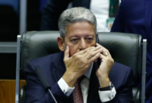 Photo of Lira diz a Bolsonaro que amizade com Tarcísio deve ser “preservada”