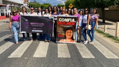 Photo of Prefeitura de Itaporanga encerra Agosto Lilás com panfletagem sobre violência contra mulher
